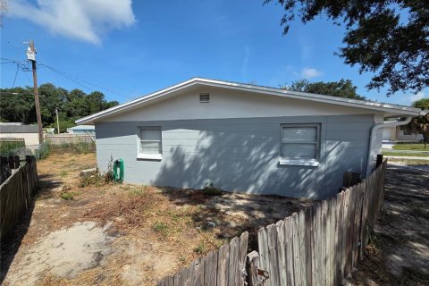 House in New Port Richey, Florida 2 bedrooms, 83.43 sq.m. № 2236134 - photo 16