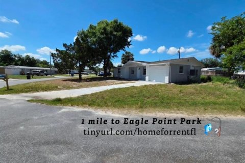 House in New Port Richey, Florida 2 bedrooms, 83.43 sq.m. № 2236134 - photo 3