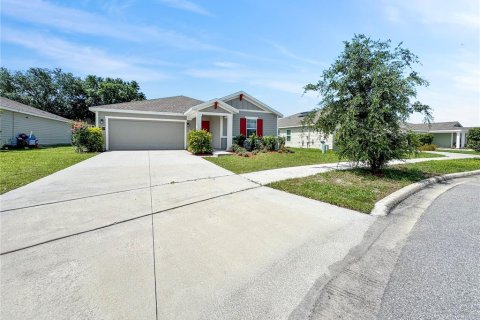 House in Haines City, Florida 3 bedrooms, 140.38 sq.m. № 1785145 - photo 4