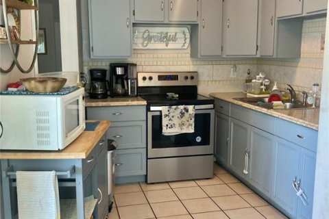 House in Deltona, Florida 3 bedrooms, 122.45 sq.m. № 1767980 - photo 5