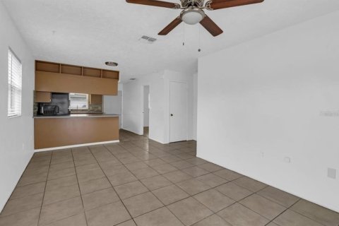 Apartamento en alquiler en New Port Richey, Florida, 2 dormitorios, 73.67 m2 № 1900886 - foto 8