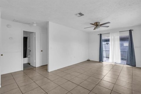 Apartamento en alquiler en New Port Richey, Florida, 2 dormitorios, 73.67 m2 № 1900886 - foto 12