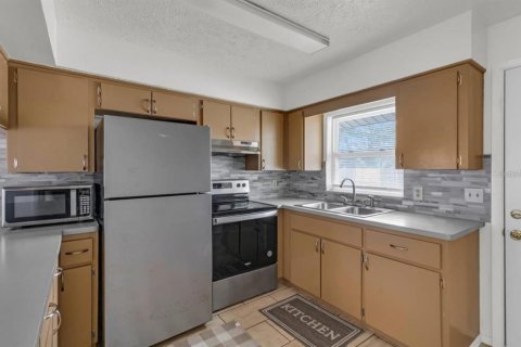 Apartamento en alquiler en New Port Richey, Florida, 2 dormitorios, 73.67 m2 № 1900886 - foto 3