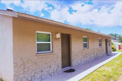 Apartamento en alquiler en New Port Richey, Florida, 2 dormitorios, 73.67 m2 № 1900886 - foto 2