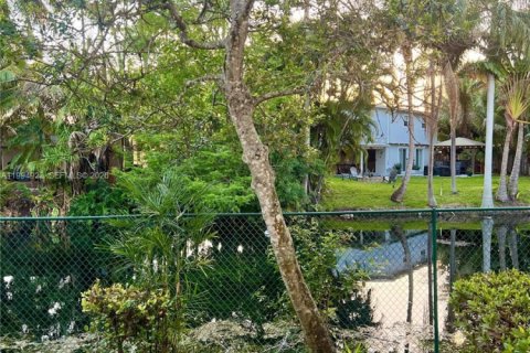 Снять в аренду таунхаус в Санрайз, Флорида 3 спальни, 134.15м2, № 2062715 - фото 12