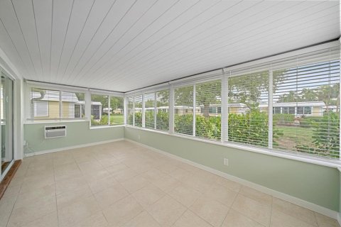 House in Sarasota, Florida 2 bedrooms, 107.3 sq.m. № 2200194 - photo 26