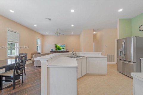 Casa en venta en Lehigh Acres, Florida, 3 dormitorios, 195.56 m2 № 1962325 - foto 26