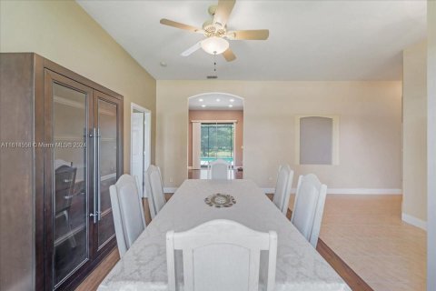 Casa en venta en Lehigh Acres, Florida, 3 dormitorios, 195.56 m2 № 1962325 - foto 12