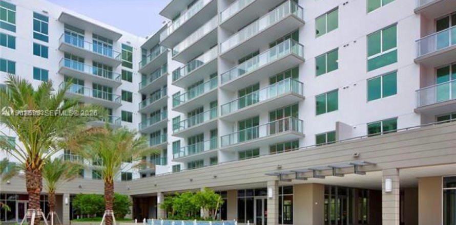 Condominio en Doral, Florida, 3 dormitorios  № 2025428