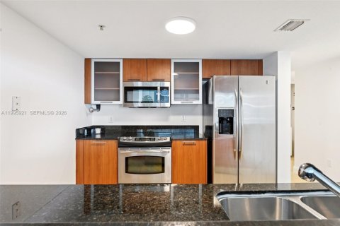 Снять в аренду кондоминиум в Майами, Флорида 1 спальня, 101.73м2, № 2058769 - фото 6