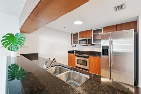 Кондоминиум с 1 спальней в Майами, Флорида № 2058769