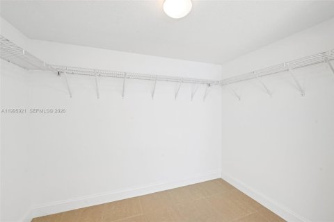 Снять в аренду кондоминиум в Майами, Флорида 1 спальня, 101.73м2, № 2058769 - фото 16