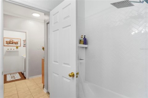 Condo in Orlando, Florida, 1 bedroom № 2231294 - photo 9