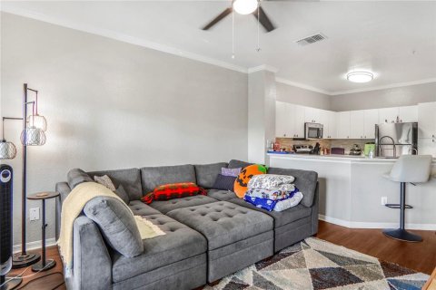 Condo in Orlando, Florida, 1 bedroom № 2231294 - photo 12