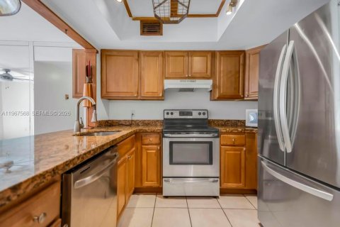 Copropriété à vendre à Dania Beach, Floride: 2 chambres, 86.86 m2 № 2090051 - photo 4