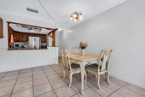 Copropriété à vendre à Dania Beach, Floride: 2 chambres, 86.86 m2 № 2090051 - photo 10
