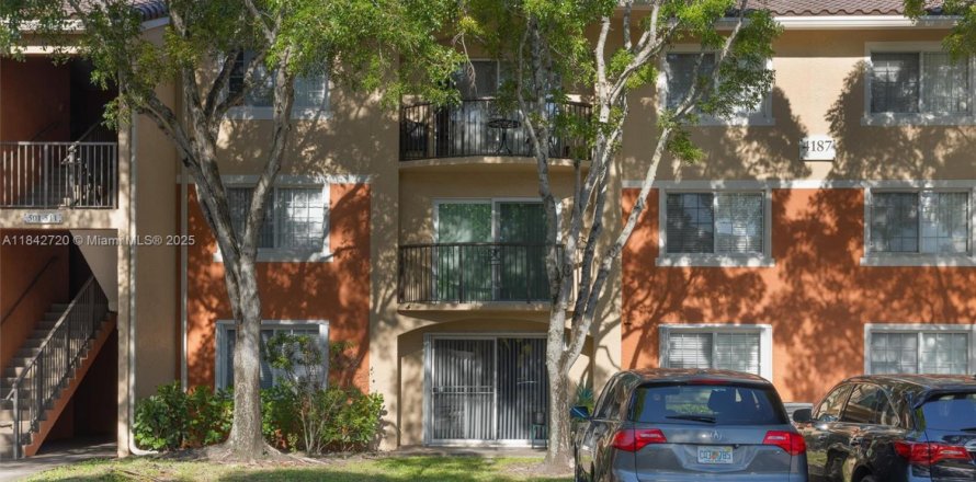 Condo in West Palm Beach, Florida, 2 bedrooms  № 1881778