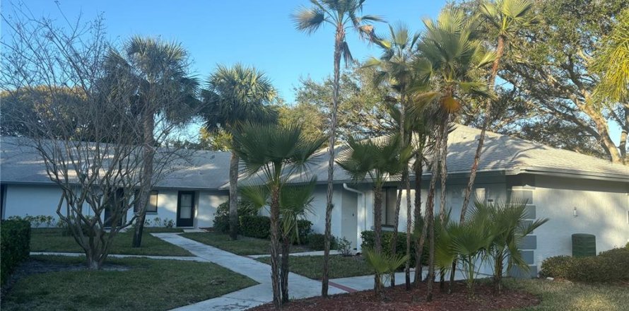 House in Clearwater, Florida 2 bedrooms, 105.44 sq.m. № 1522527