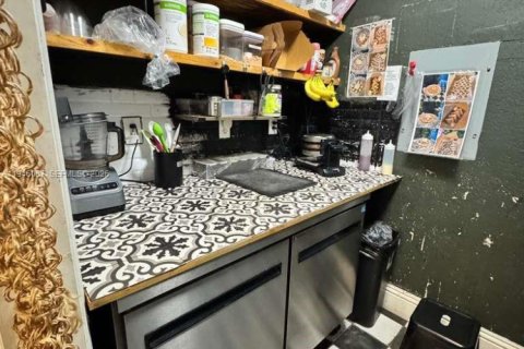 Immobilier commercial à vendre à Tampa, Floride № 2002550 - photo 6