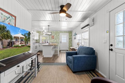 House in Inglis, Florida 1 bedroom, 47.38 sq.m. № 1631859 - photo 26