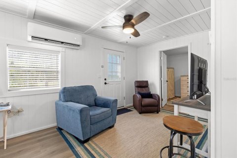 House in Inglis, Florida 1 bedroom, 47.38 sq.m. № 1631859 - photo 22