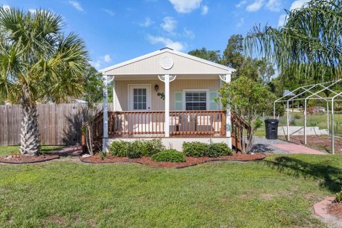 House in Inglis, Florida 1 bedroom, 47.38 sq.m. № 1631859 - photo 2