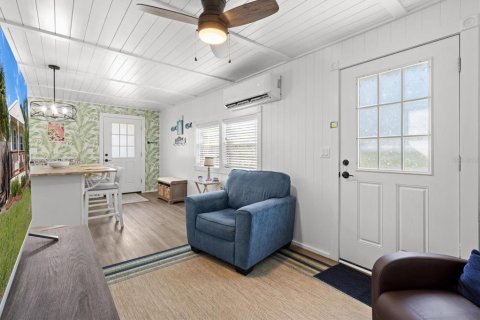 House in Inglis, Florida 1 bedroom, 47.38 sq.m. № 1631859 - photo 25