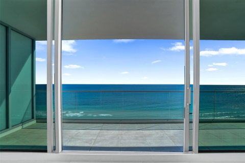 Condominio en venta en Fort Lauderdale, Florida, 3 dormitorios, 290.04 m2 № 2241934 - foto 18