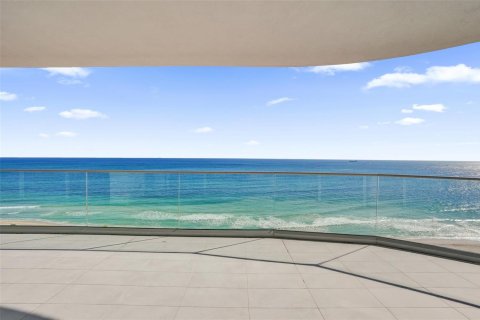 Condominio en venta en Fort Lauderdale, Florida, 3 dormitorios, 290.04 m2 № 2241934 - foto 4