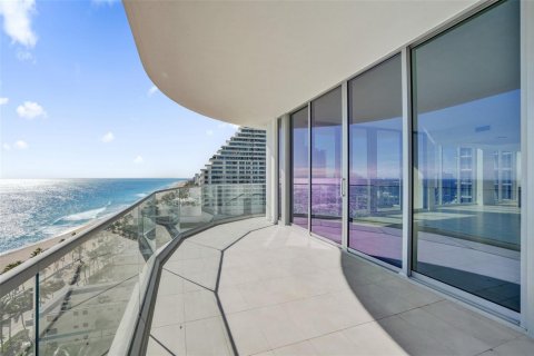 Condominio en venta en Fort Lauderdale, Florida, 3 dormitorios, 290.04 m2 № 2241934 - foto 9