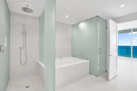 Condominio en venta en Fort Lauderdale, Florida, 3 dormitorios, 290.04 m2 № 2241934 - foto 19