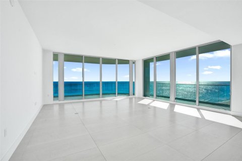 Condominio en venta en Fort Lauderdale, Florida, 3 dormitorios, 290.04 m2 № 2241934 - foto 3