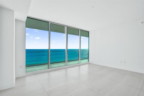 Condominio en venta en Fort Lauderdale, Florida, 3 dormitorios, 290.04 m2 № 2241934 - foto 16