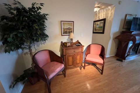 Condo in West Palm Beach, Florida, 2 bedrooms  № 2083480 - photo 4