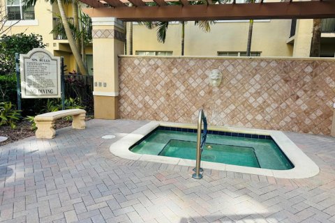 Condo in West Palm Beach, Florida, 2 bedrooms  № 2083480 - photo 21