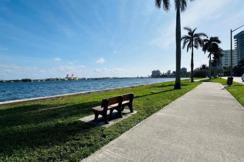 Condo in West Palm Beach, Florida, 2 bedrooms  № 2083480 - photo 26
