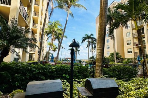 Condo in West Palm Beach, Florida, 2 bedrooms  № 2083480 - photo 18