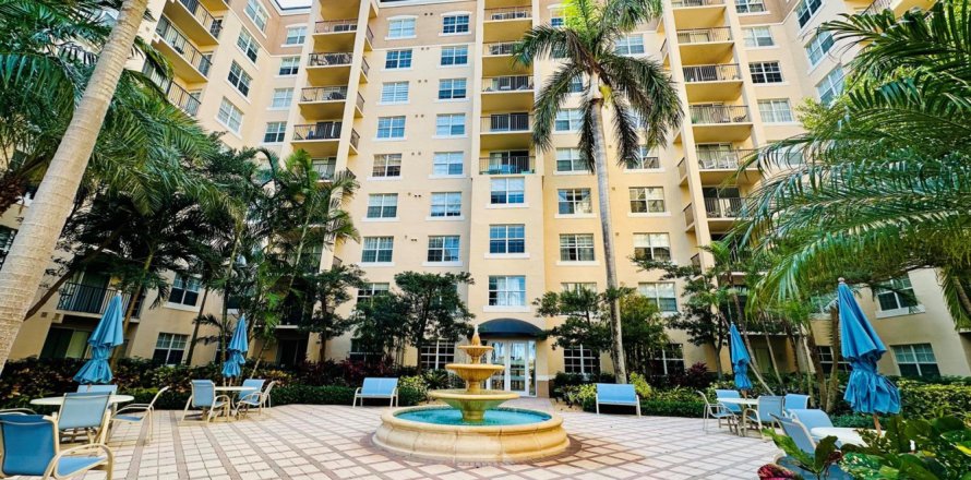 Condo in West Palm Beach, Florida, 2 bedrooms  № 2083480