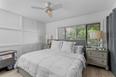 Condo in Orlando, Florida, 2 bedrooms  № 1767021 - photo 12
