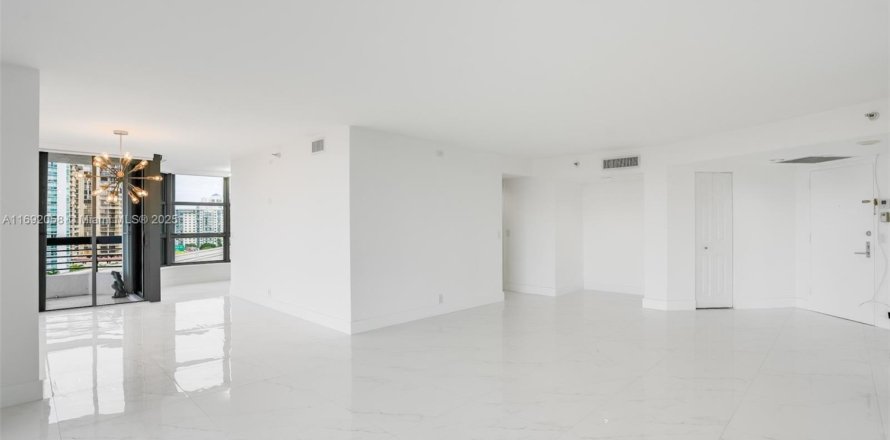 Condo in Aventura, Florida, 2 bedrooms  № 1764040