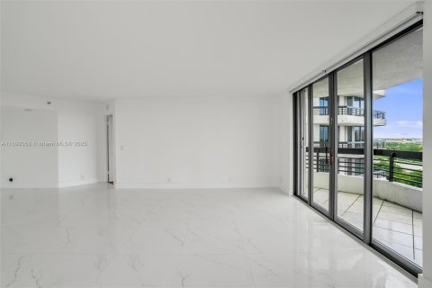 Condo in Aventura, Florida, 2 bedrooms  № 1764040 - photo 6