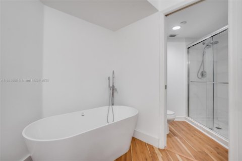Condo in Aventura, Florida, 2 bedrooms  № 1764040 - photo 19