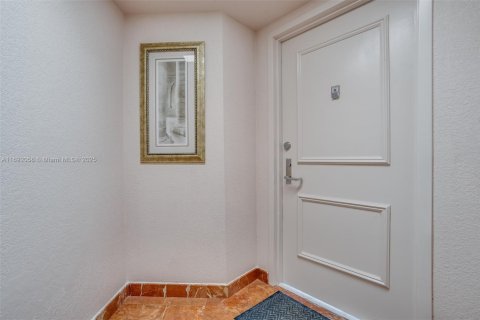 Condo in Aventura, Florida, 2 bedrooms  № 1764040 - photo 25