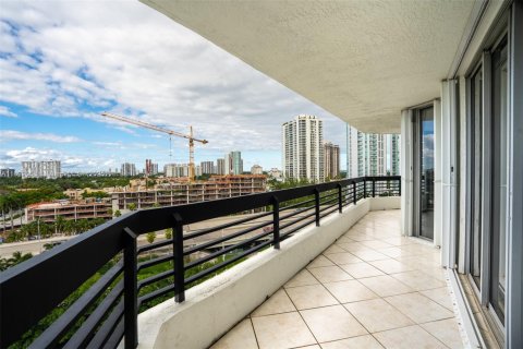 Condo in Aventura, Florida, 2 bedrooms  № 1764040 - photo 27
