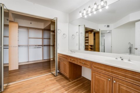 Condo in Aventura, Florida, 2 bedrooms  № 1764040 - photo 18