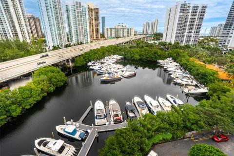 Condo in Aventura, Florida, 2 bedrooms  № 1764040 - photo 30