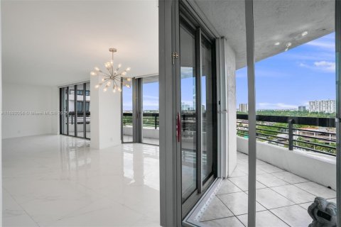 Condo in Aventura, Florida, 2 bedrooms  № 1764040 - photo 7