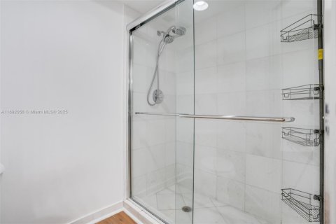 Condo in Aventura, Florida, 2 bedrooms  № 1764040 - photo 20