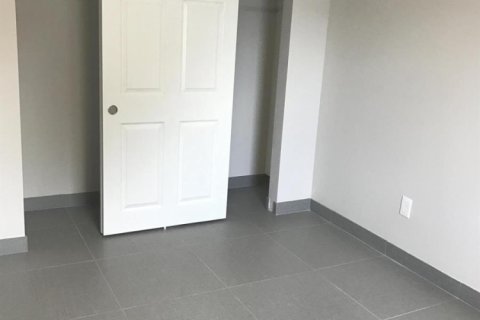 Снять в аренду квартиру в Делрей-Бич, Флорида 4 комнаты, 84.73м2, № 2146946 - фото 18