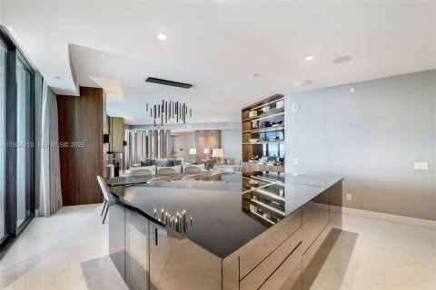 Copropriété à louer à Sunny Isles Beach, Floride: 4 chambres, 330.27 m2 № 2010909 - photo 9